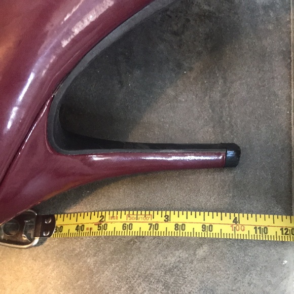American Eagle Burgundy Heels 👠 7.5 - Picture 6 of 8